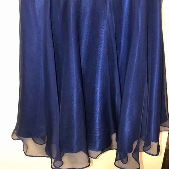 Dress - Picture 3 of 5